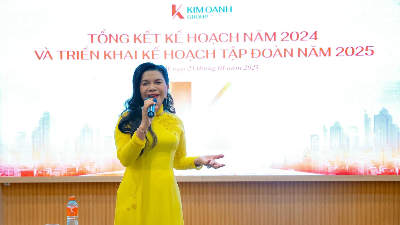 Kim Oanh Group tổng kết hoạt động năm 2024 và khen thưởng cán bộ, nhân viên.